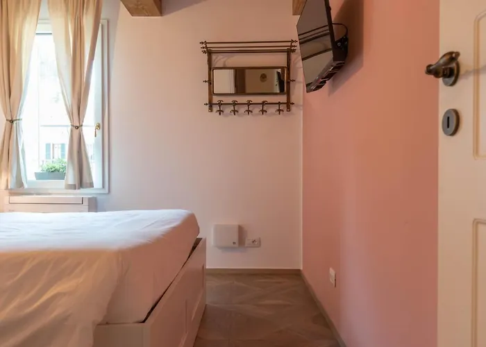 Le Di Olivia Rawenna